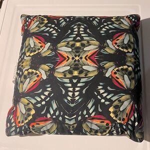 🌼 Colorful Accent Pillow